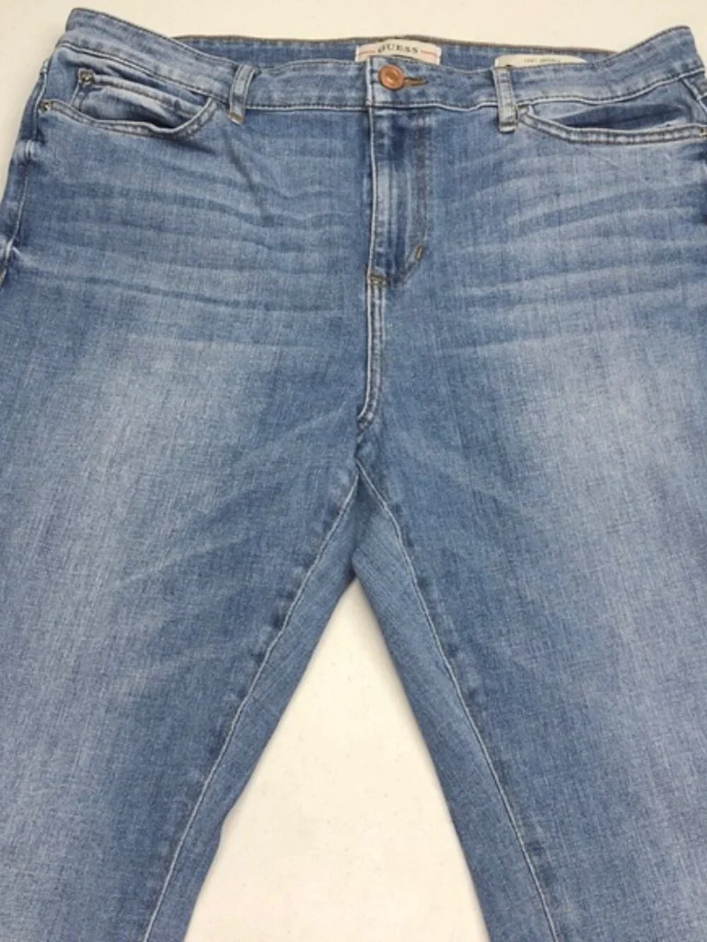 GUESS 1981 SKINNY JEANS 32x28 ⭐️
